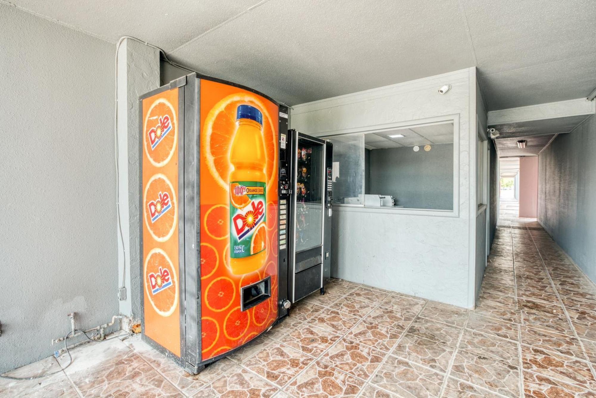 Oyo Hotel San Antonio Lackland Air Force Base West Dış mekan fotoğraf